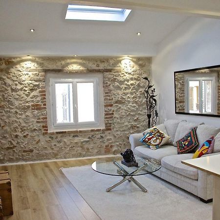 Duplex Fontaine - Appartement Duplex Coeur Vieil Antibes Old City Marche Provencal Zewnętrze zdjęcie